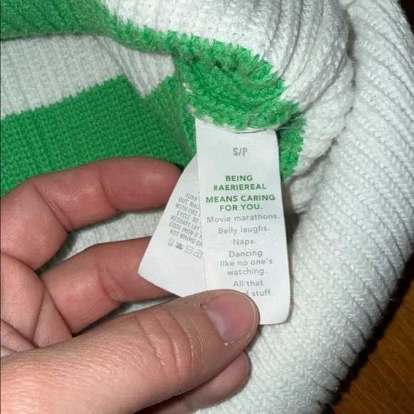 Aerie Beyond Quarter Zip Sweater Size Small - Picture 3 of 4